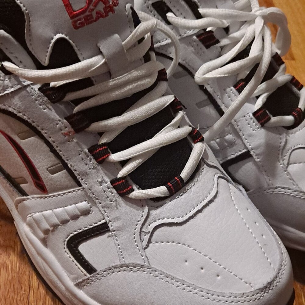 LA Gear Mens' Athletic Shoes - NEW with some tags